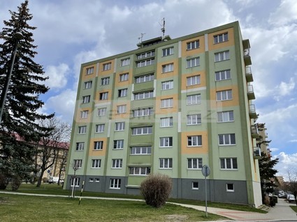 Pronájem bytu 1+1 v Plzni na Slovanech - Fotka 1