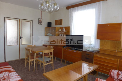 Prodej slunného bytu 3+1 v Plzni na Doubravce s krásným výhledem na Chlum - Fotka 1