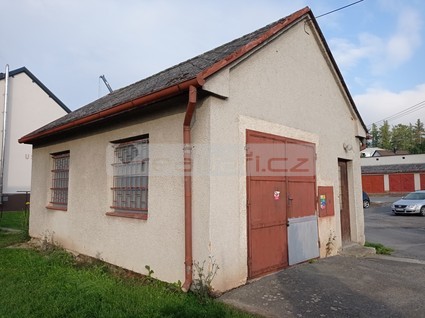Pronájem dvougaráže v Nepomuku! - Fotka 1